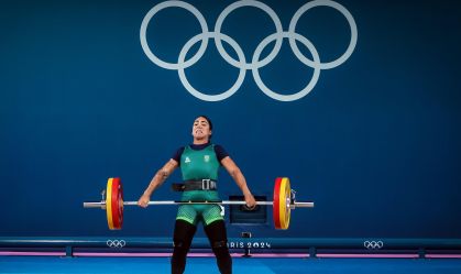 Paris 2024: Amanda Schott fica em oitavo no levantamento de peso