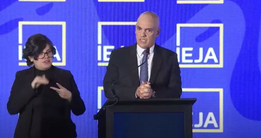 Ministro Alexandre de Moraes discursa em evento do IEJA