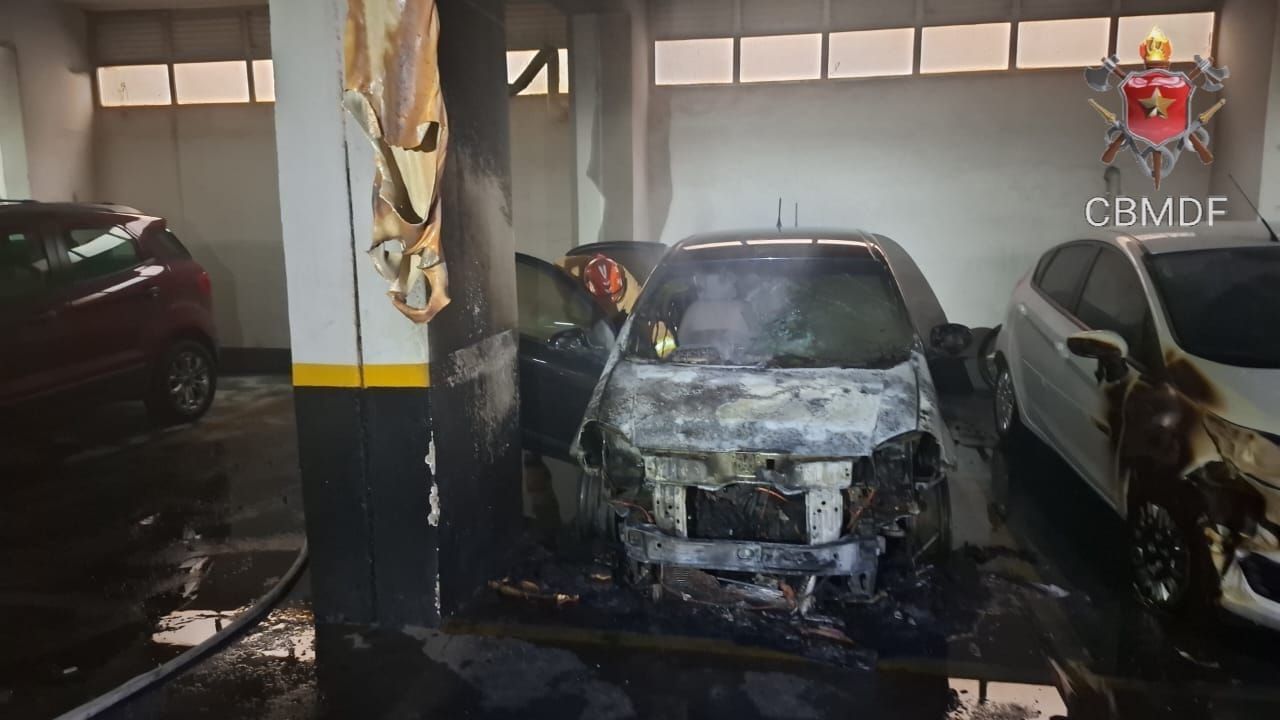 FOGO-CARRO-GARAGEM-DF
