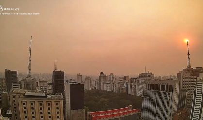 Fumaça invade a capital paulista