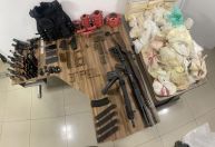 SP: PM apreende R$ 3 milhões em cocaína e arsenal em "casa bomba"