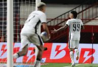 Botafogo atropela Atlético-GO e esquenta briga pela liderança da Série A