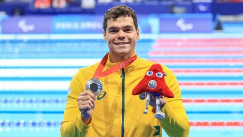 Gabriel Bandeira garantiu mais uma medalha de prata na natação 100m costas S14