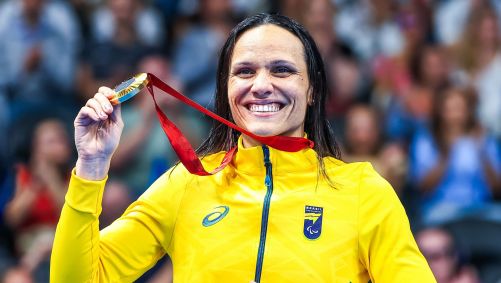 Carol Santiago conquistou a medalha de ouro na final dos 100m livre S12 (deficiência visual) com o tempo de 59s30