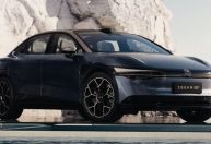 Marca chinesa de carros revela bateria com carregamento mais veloz do mundo