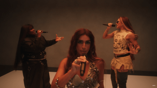 Sevdaliza, Yseult e Pabllo Vittar cantam "Alibi" ao vivo