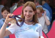Romena recebe medalha de bronze após polêmica na ginástica artística