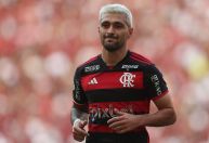 Arrascaeta comenta sobre futuro no Flamengo e revela admiração por Neymar