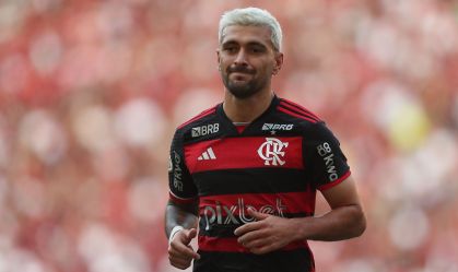 Arrascaeta deixa clássico chorando e aumenta drama de lesionados do Flamengo
