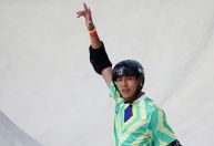 Augusto Akio conquista o bronze no skate park em Paris 2024