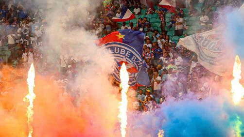 Torcida do Bahia comemora a classificação na Copa do Brasil sobre o Botafogo