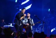 Jorge faz show sem Mateus e comenta ausência da dupla