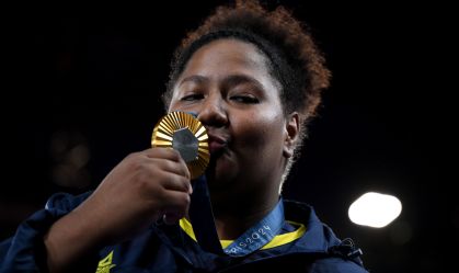 Lula comemora ouro de Beatriz Souza e exalta Bolsa Atleta; veja