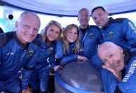 Blue Origin lança 8º voo tripulado com mulher mais jovem a ir ao espaço