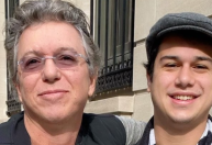 Em registros raros, Boninho celebra aniversário do filho: "Cara especial"