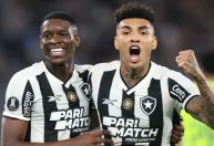 Libertadores: Botafogo é superior ao Palmeiras e sai em vantagem nas oitavas