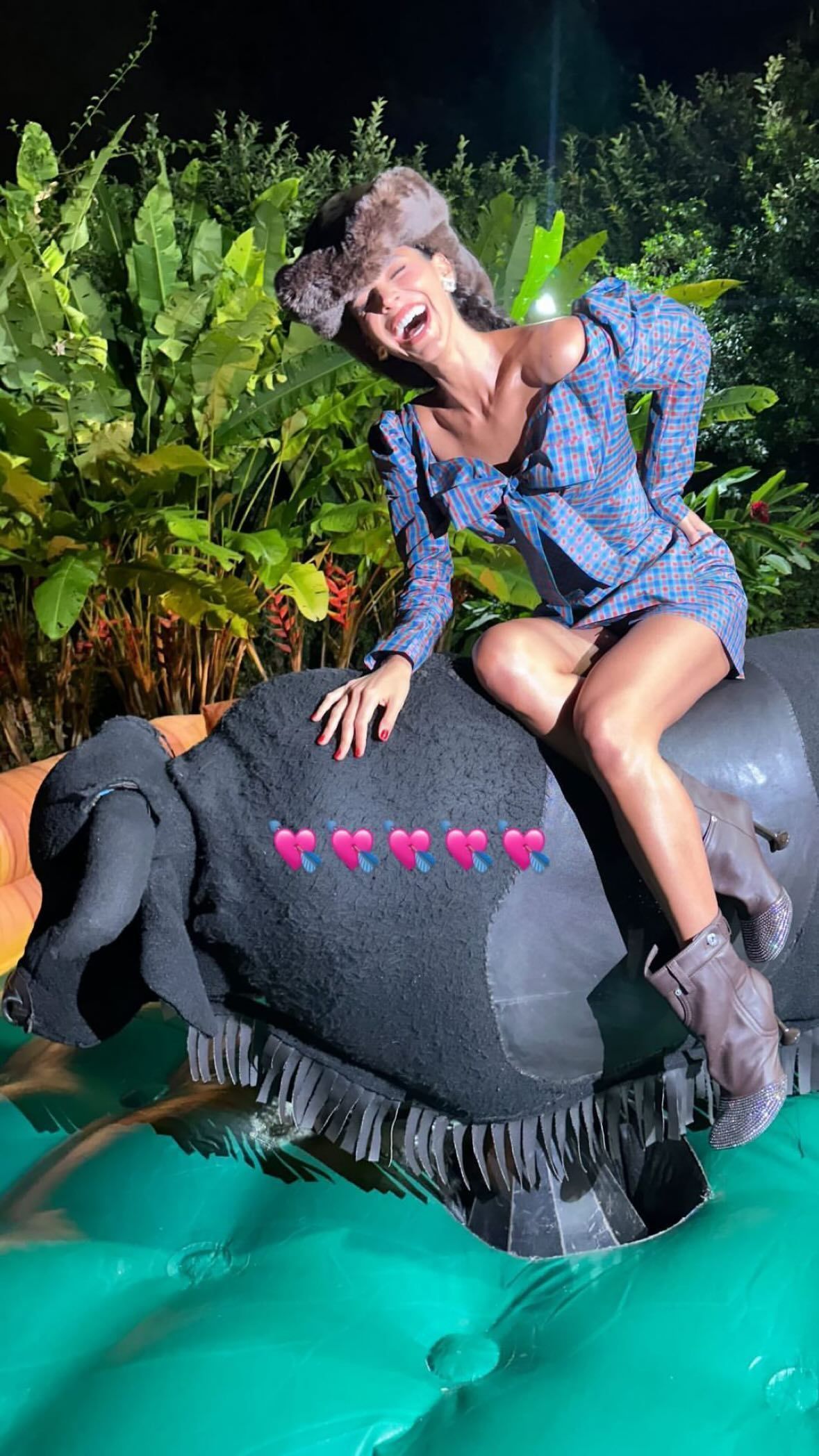 Bruna Marquezine celebra 29 anos com festa temática / Instagram/Bruna Marquezine