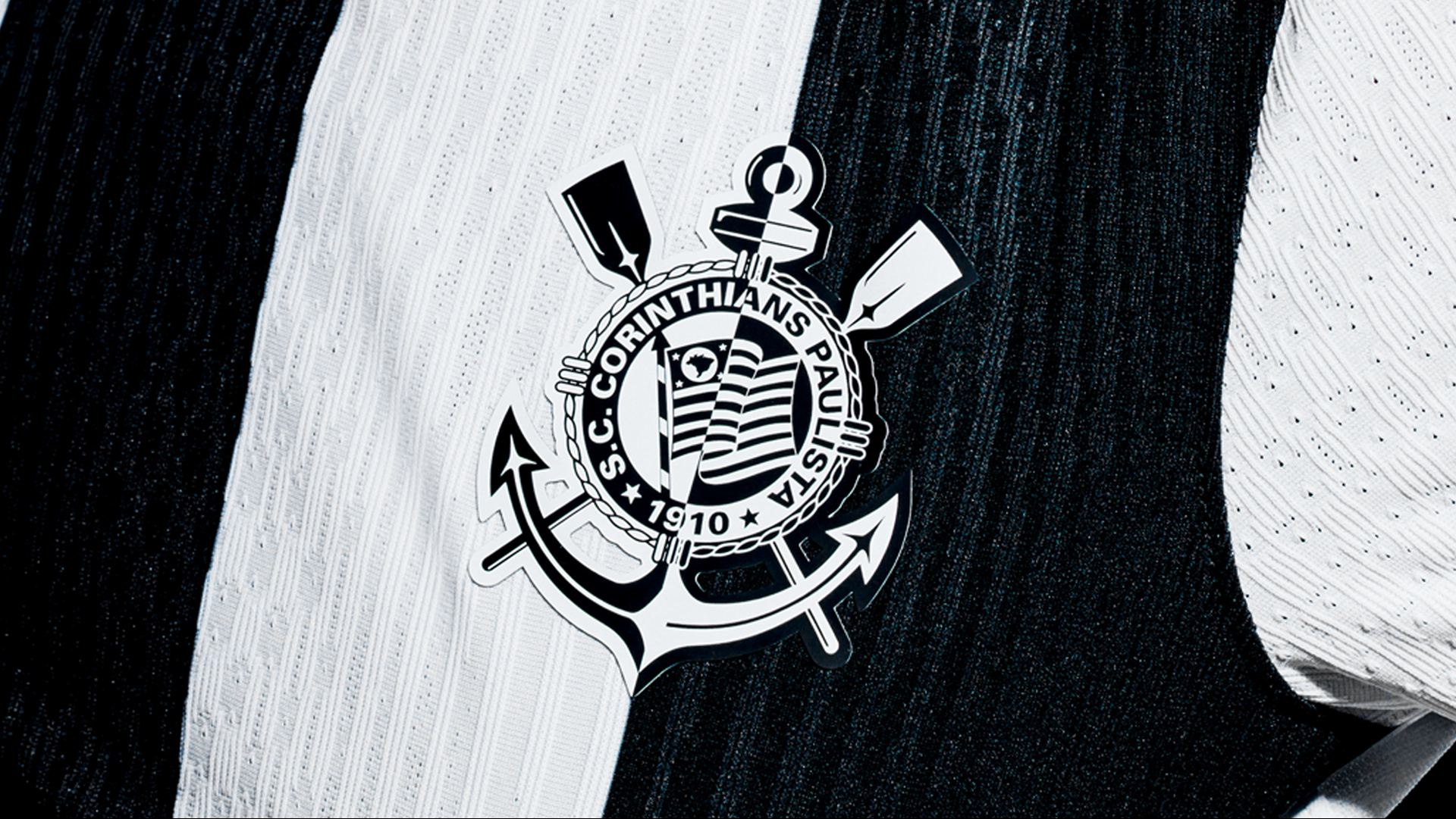 Escudo do Corinthians em nova camisa