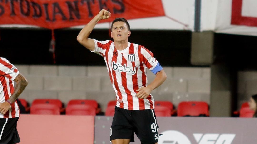 Corinthians busca a contratação de Guido Carrillo
