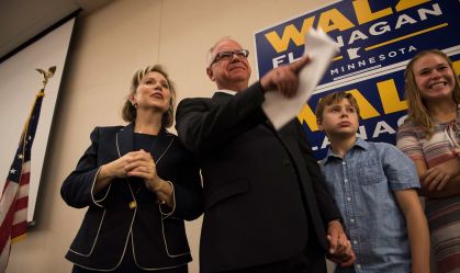 Quem é Gwen Walz, a esposa do candidato a vice de Kamala Harris?
