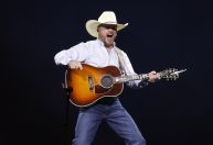 Quem é Cody Johnson, atração internacional da festa do Peão de Barretos 2024