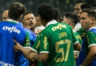 São Paulo denuncia homofobia de torcedores do Palmeiras; veja o que motivou a queixa