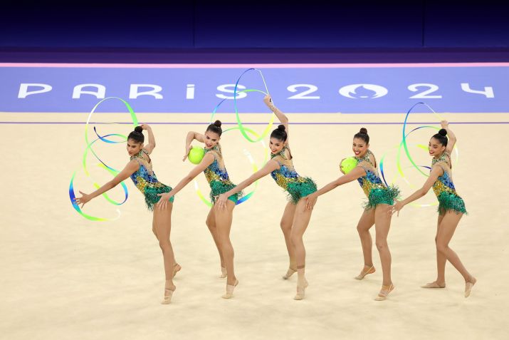 Conjunto brasileiro de ginástica rítmica durante a fase classificatória / Jamie Squire/Getty Images
