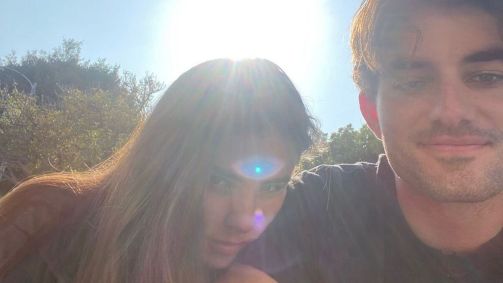 Noivo da cantora Giulia já foi namorado de Taylor Swift