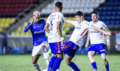 Matheus Pereira não jogou bem e ficou apagado na derrota para o Fortaleza