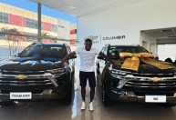 Davi recebe carros que ganhou no BBB 24: "As crianças chegaram"