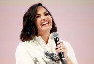 Demi Lovato diz que planeja ter filhos, mas não quer expô-los: “Quero anonimato"