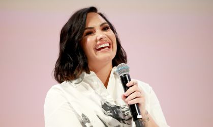 Demi Lovato faz alusão a "nova era" e fãs reagem nas redes sociais