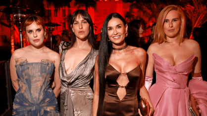 Da esquerda para direita: Tallulah Willis, Scout LaRue Willis, Demi Moore, and Rumer Willis