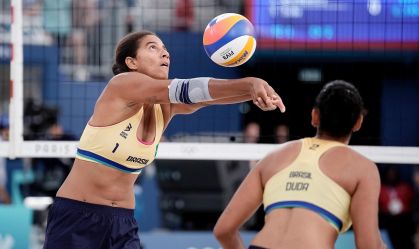 Duda e Ana Patrícia vencem italianas e vão às oitavas com 100% de aproveitamento