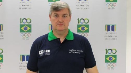 Edilson Hobold era juiz internacional e treinador de judô