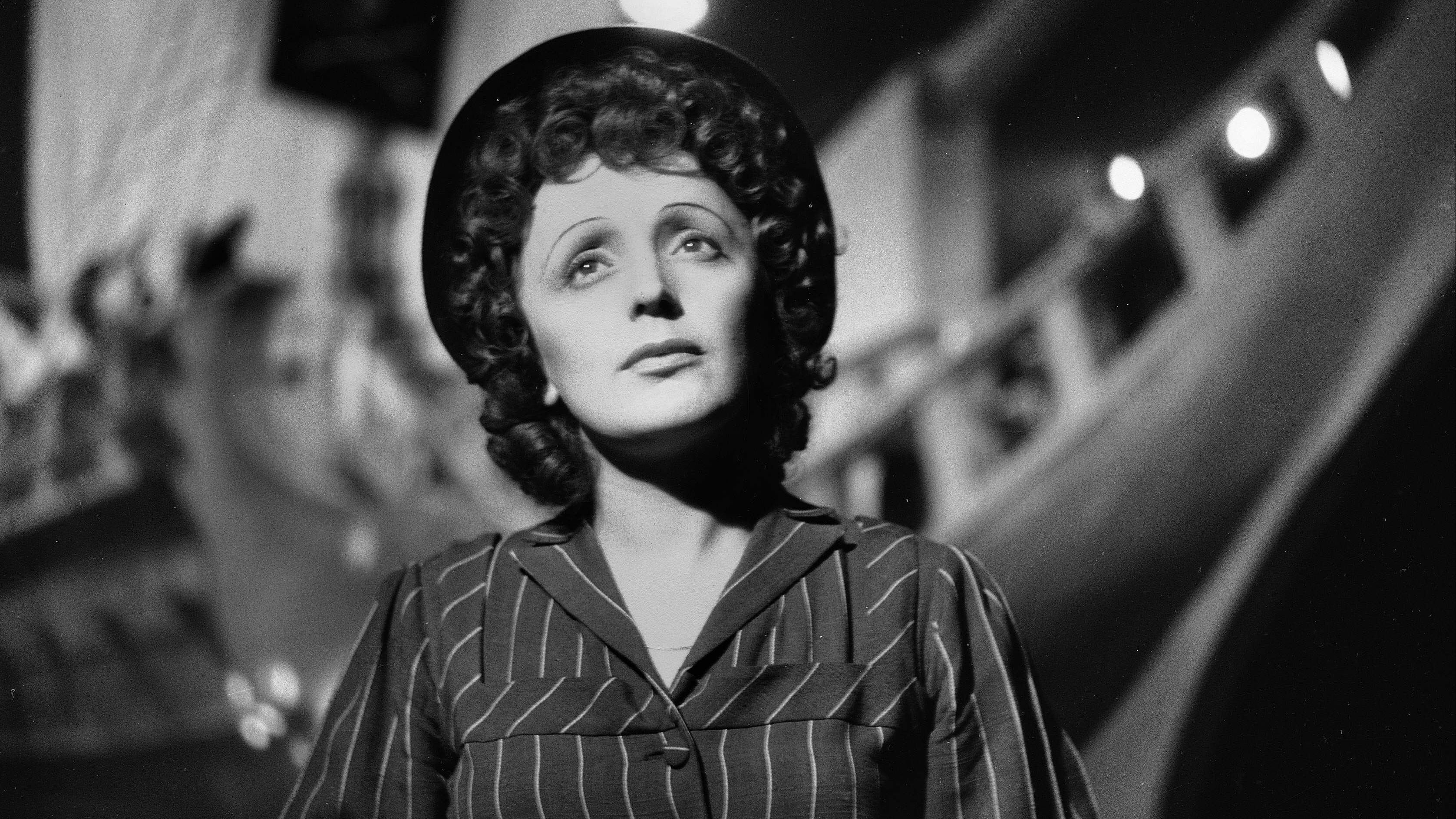 Edith Piaf (1915-1963), French singer.