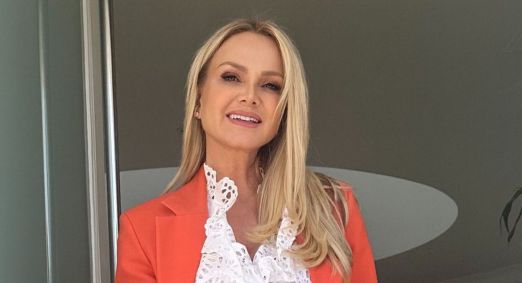 Eliana comenta sobre complexos com a própria testa