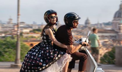 Emily em... Roma: novas fotos da quarta temporada são divulgadas; veja