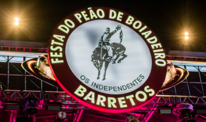 Gloss, pipizito e óculos: o que as pessoas levam à Festa do Peão de Barretos?