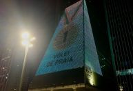 Fiesp parabeniza Time Brasil com projeções na Av. Paulista