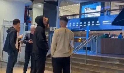 Izquierdo: Calleri e Michel Araújo voltam a visitar hotel da família do jogador