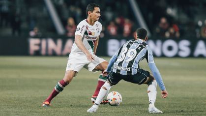 Ganso em ação contra o Grêmio no Couto Pereira