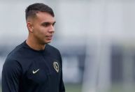 Ramón explica Giovane fora dos relacionados no Corinthians: "Não quer renovar"