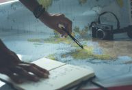 Empresas de viagem dos EUA planejam demissões em massa antes de 2025