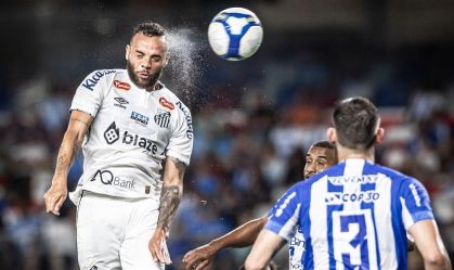 Guilherme marcou duas vezes na vitória do Santos contra o Paysandu
