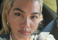 Cantora Hayley Kiyoko anuncia presença na Bienal do Livro de São Paulo