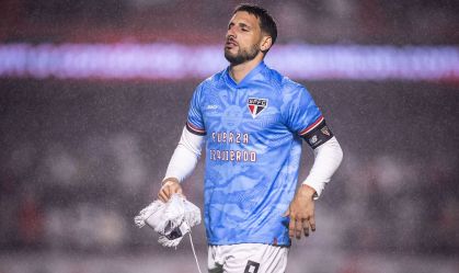 Calleri teria oferecido cartão de crédito para pagar despesas de Izquierdo