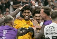 Herói do Corinthians em classificação, Hugo Souza chega a marca expressiva em pênaltis