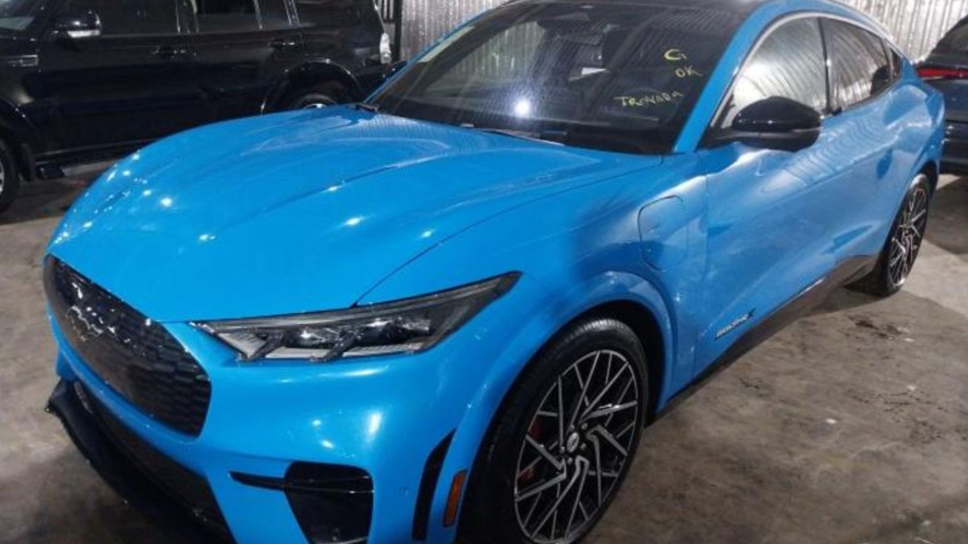 Carros de luxo das enchentes