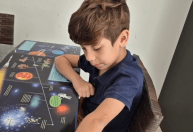 Brasileiro de 7 anos descobre asteroide que pode colidir com a Terra em milhões de anos